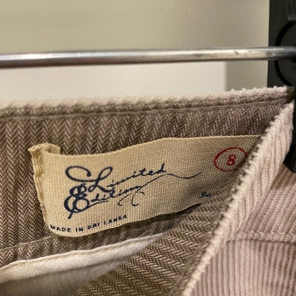 Gap Jeans Limited Edition Women's Corduroy Pants. Wide Leg. Color: Chalk. Size 8 - Picture 4 of 11